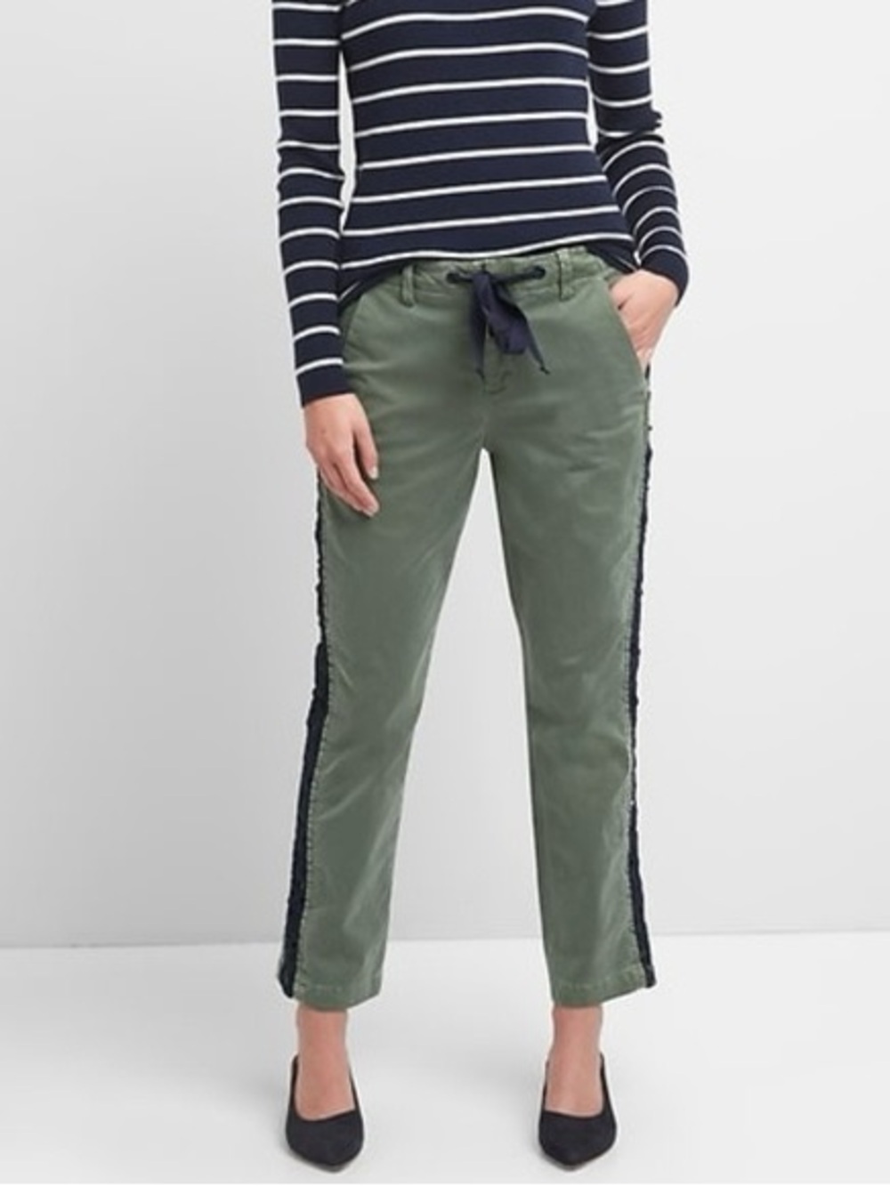 Gap Green Girlfriend Chinos w/ Lace Details | size 6